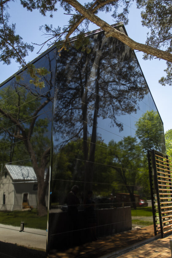 ‘House of mirrors’ New Studio 804 project uses reflection inside and